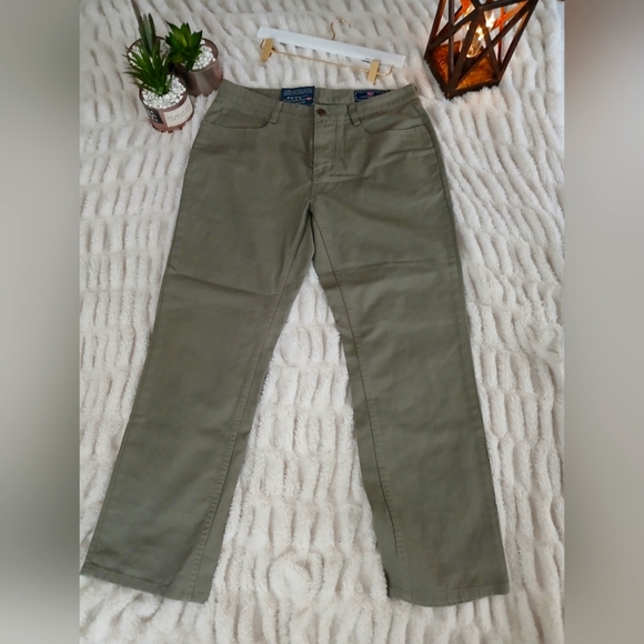 Vineyard Vines Other - Vineyard Vine Men's Olive Green Pants